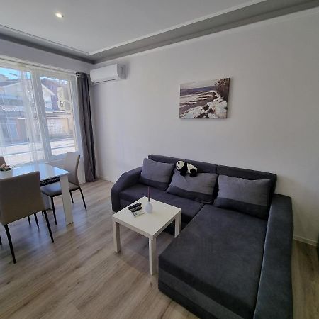 Luxury Two Bedroom Crown Apartament Ботевград Экстерьер фото