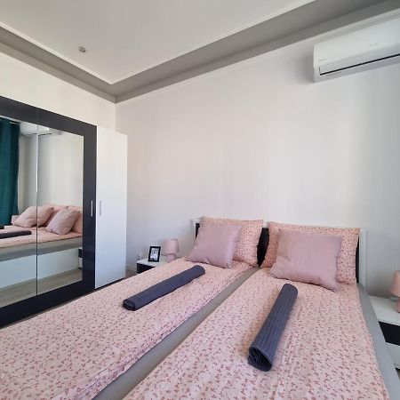 Luxury Two Bedroom Crown Apartament Ботевград Экстерьер фото