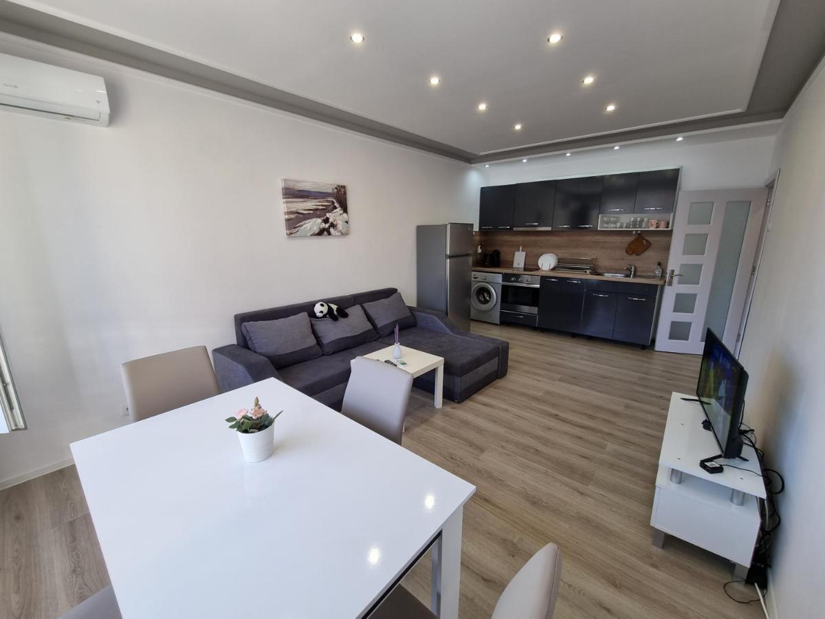 Luxury Two Bedroom Crown Apartament Ботевград Экстерьер фото