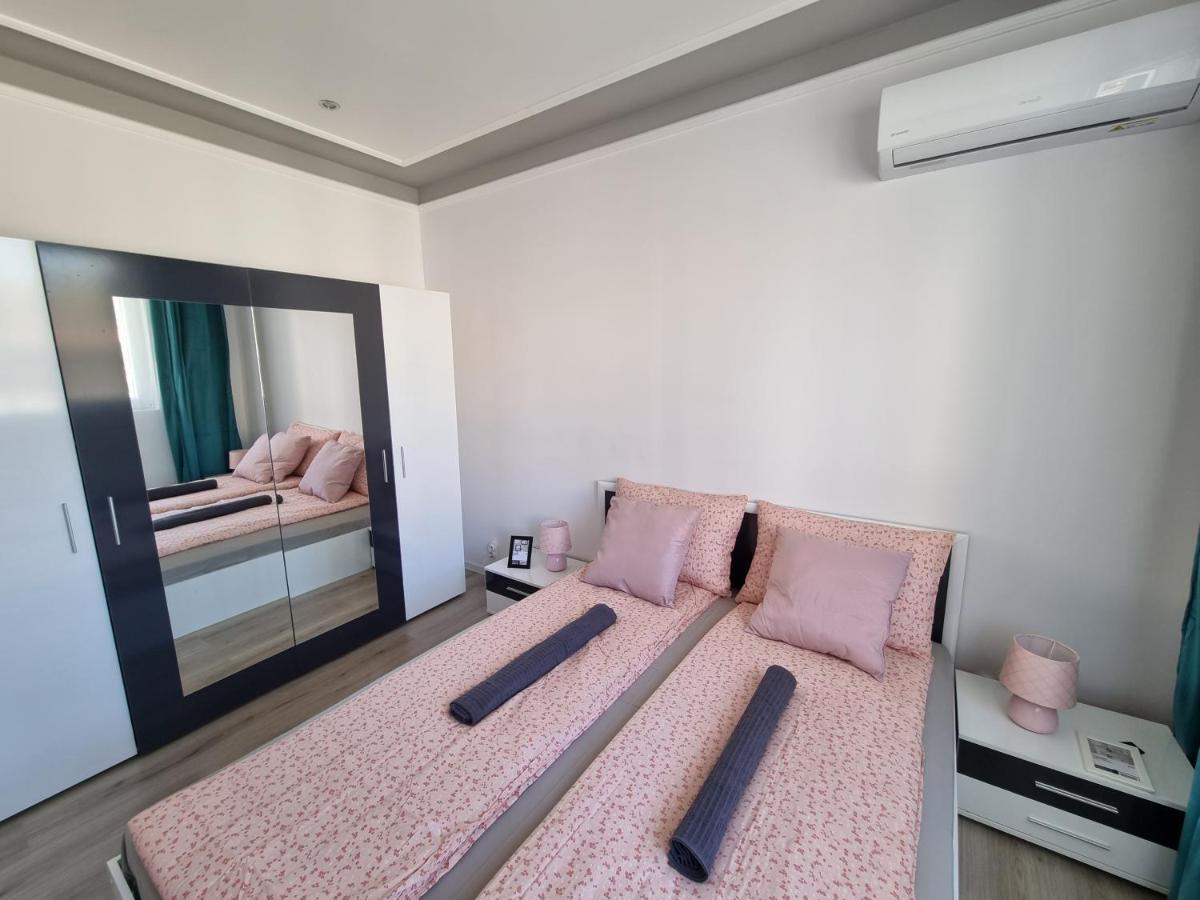Luxury Two Bedroom Crown Apartament Ботевград Экстерьер фото
