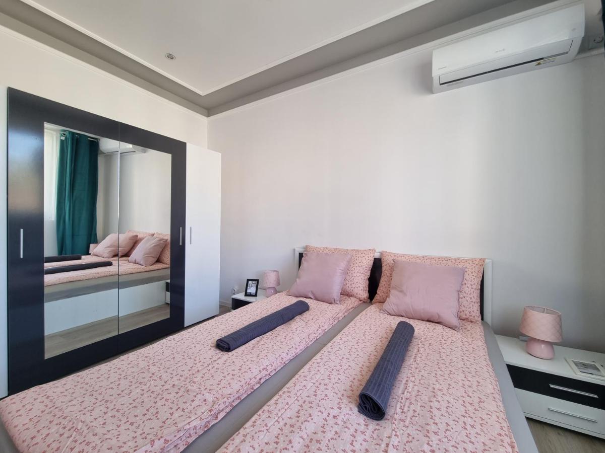 Luxury Two Bedroom Crown Apartament Ботевград Экстерьер фото