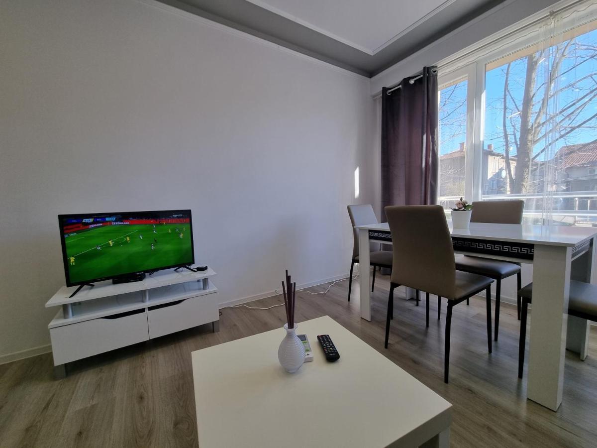 Luxury Two Bedroom Crown Apartament Ботевград Экстерьер фото